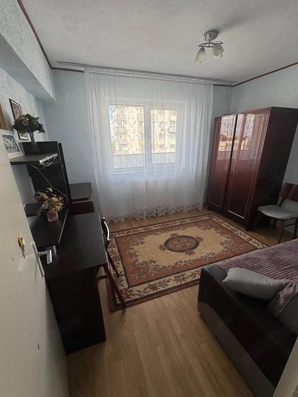 Apartament cu 3 camere decomandat în George Enescu