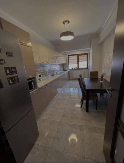 Caut colega apartament, 3 camere - 4