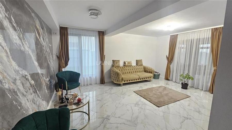 Vila individuala cu piscina, mobilata-utilata modern, disponibila imediat