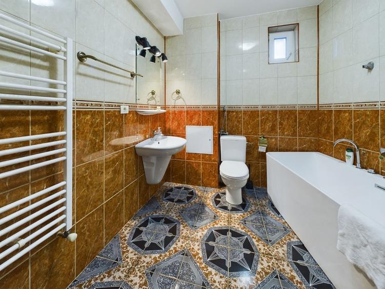 UNIRII - Bloc 2010 - 123 Mp. - Ideal Achiziție- Apartament 3 Camere Disponibil - 6