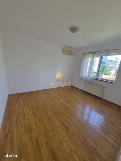 Apartament cu 4 camere decomandat în Herăstrău