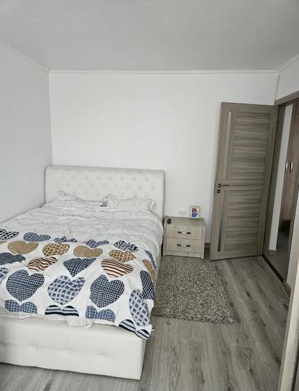 Inchiriez apartament cu 3 camere - 7