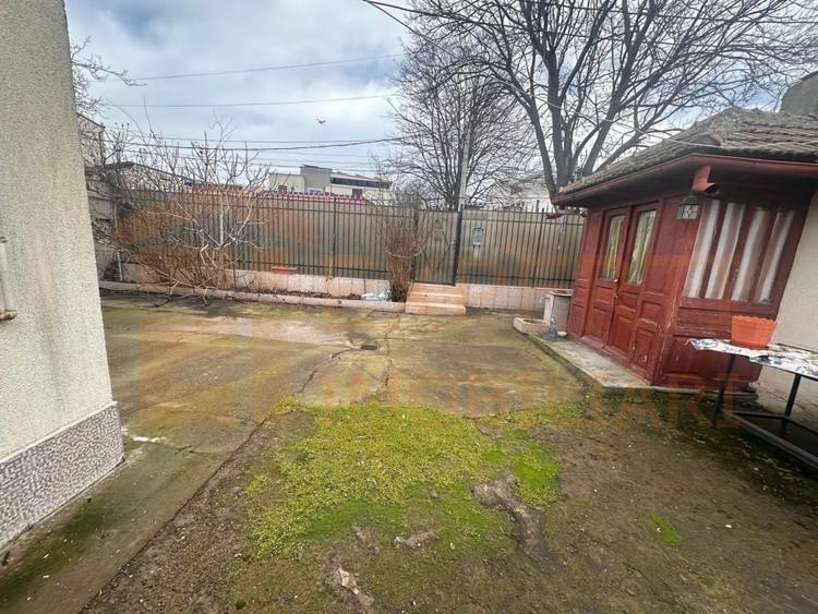 Casa de vanzare, situata in zona Stadion - 2