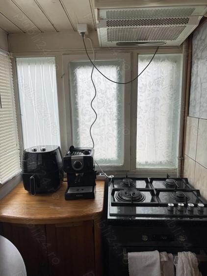 Inchiriez apartament 2 camere decomandat - 9