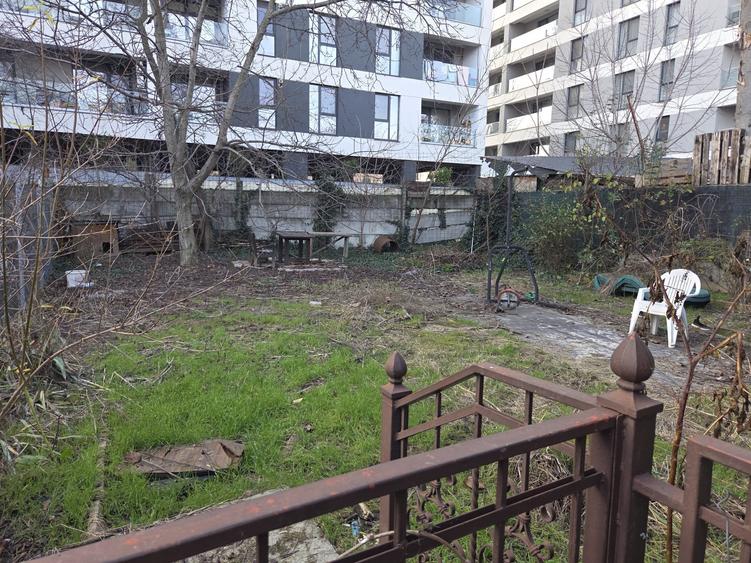 Crangasi - 3 minute Metrou - Casa p+1+mansarda  + curte 800 mp - Anul  2018 - 8