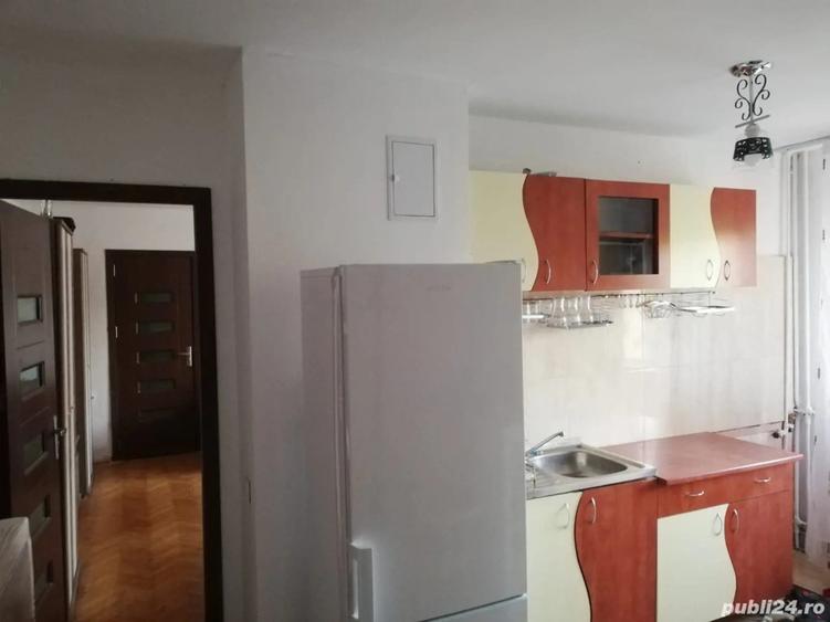 Inchiriez apartament - 3