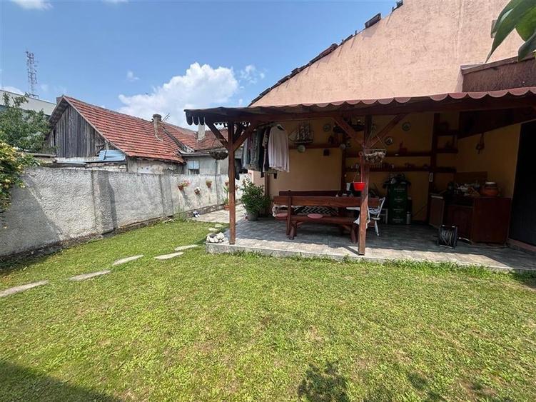 CASA CENTRALA CURTE INDIVIDUALA / 3 CAMERE - 14