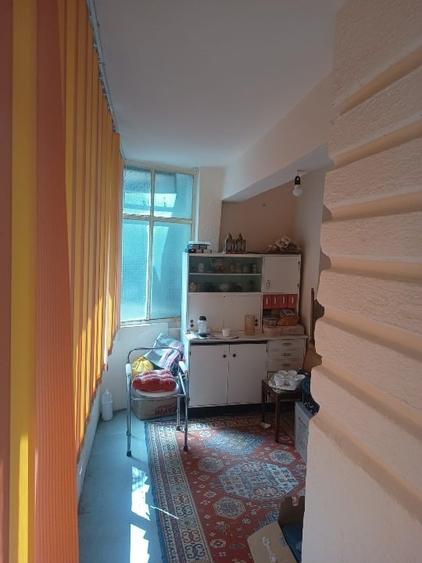 Vând apartament 2 camere, 66mp, Tecuci – str. Ghe. Petrașcu, etaj 2/4 - 3