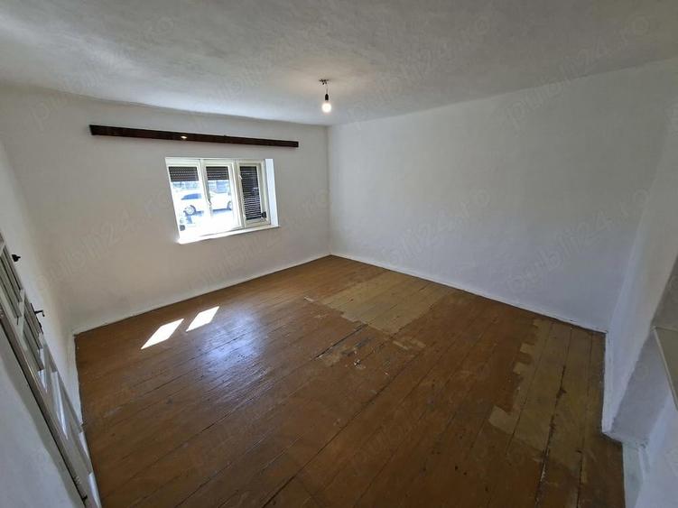 Casa pe colt de vanzare localitatea Birda - 5