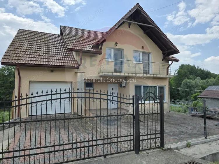Casa / Vila cu 7 camere de vanzare