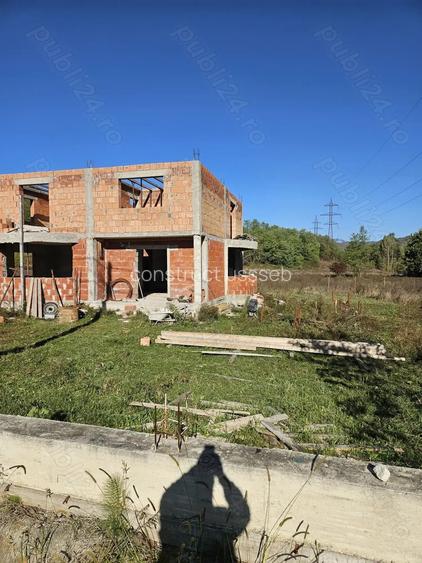 Casa de vanzare in construc?ie Casa de vanzare in construc?ie