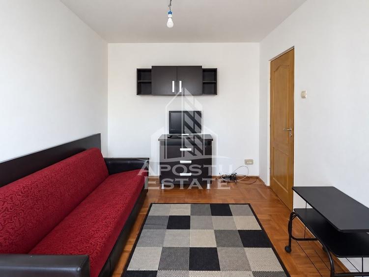 Apartament cu 2 camere decomandat, mobilat în Miorița