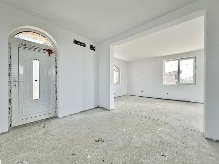 Casa individuala, 150 mp, 4 camere, 4 bai, teren 450 mp, Dezmir - 12