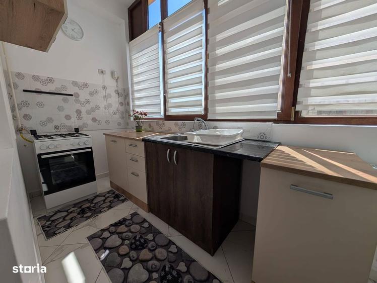 340 EURO! Apartament 3 camere, recent renovat, loc de parcare inclus - 2