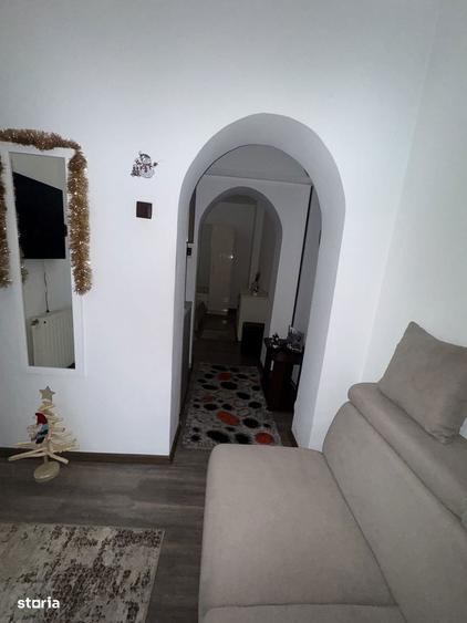 Casa cu poten?ial - Victoriei - 4