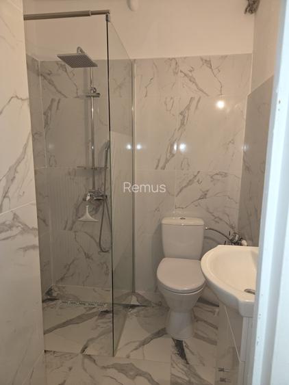 Bulevardul  Basarabia - 3 minute Metrou Costin Georgian - Apartament 2 camere