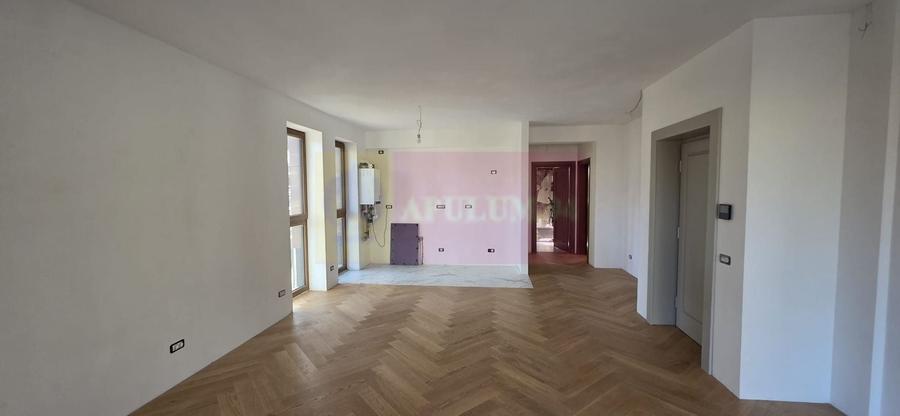 Apartament 2 camere de vânzare la Sinaia - Lux - 5