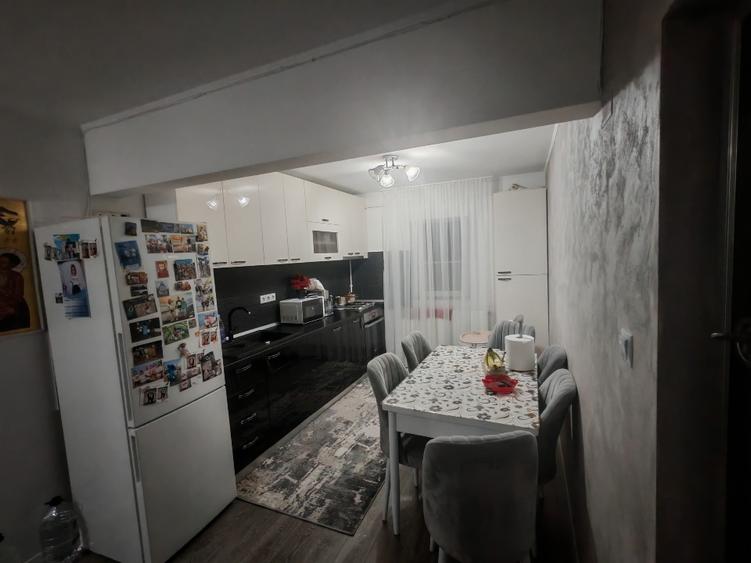 Vând apartament cu 2 camere zona nord doctor hacman  - 5