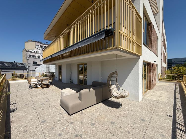 Apartament cu 3 camere decomandat în Unirii
