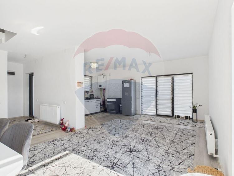 Duplex 85 mp utili, curte 200 mp – vedere la lac și pădure - 8