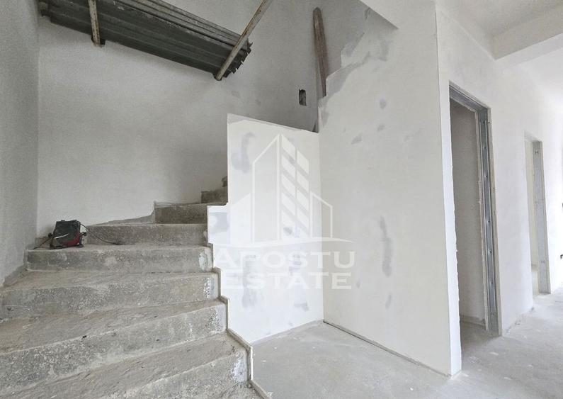 Jumatate de duplex, Parter + Etaj, 5 camere si 2 bai, Sag - 11