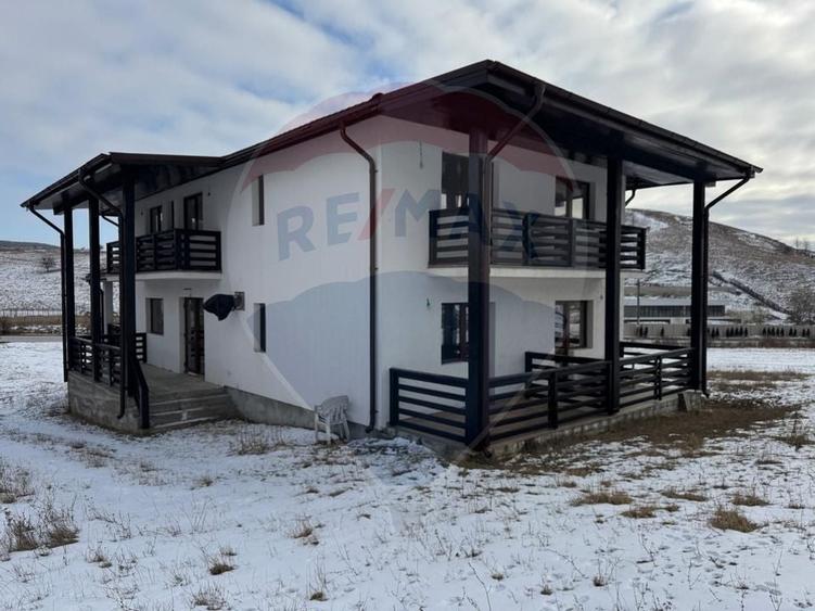 Casa  si  teren zona Balaurul - 25