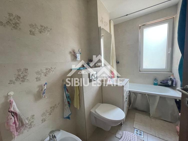 Apartament 3 camere cu grădină 100 mp.  loc de parcare-Calea Cisnadiei - 17