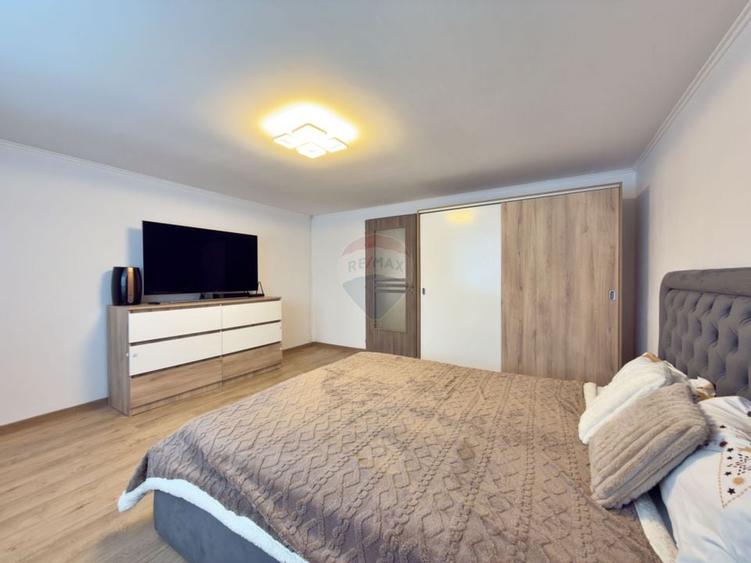 Casă cu 3 camere de vânzare în Pecica - 2