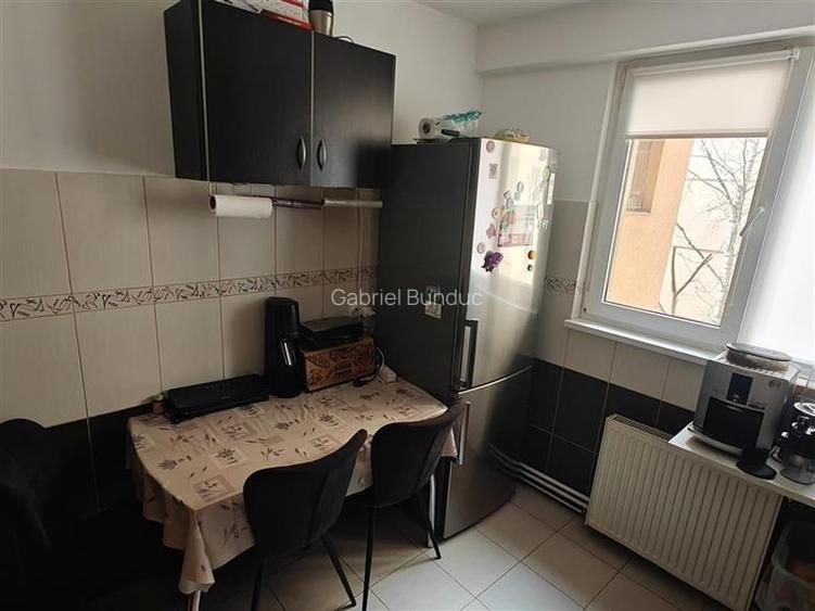 Apartament cu 3 camere circular, mobilat în Griviței Apartament cu 3 camere circular, mobilat în Griviței