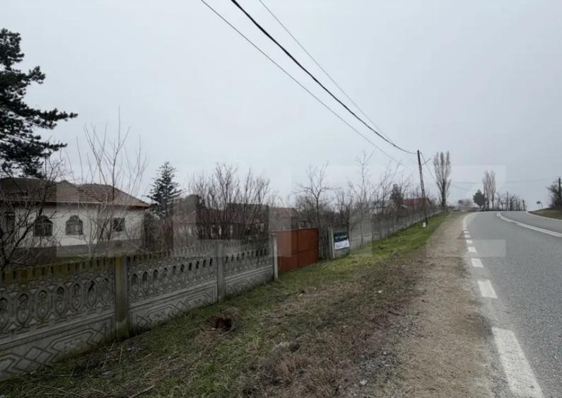Casa parter 2714 mp teren, front 104 ml, strada principala C - 4