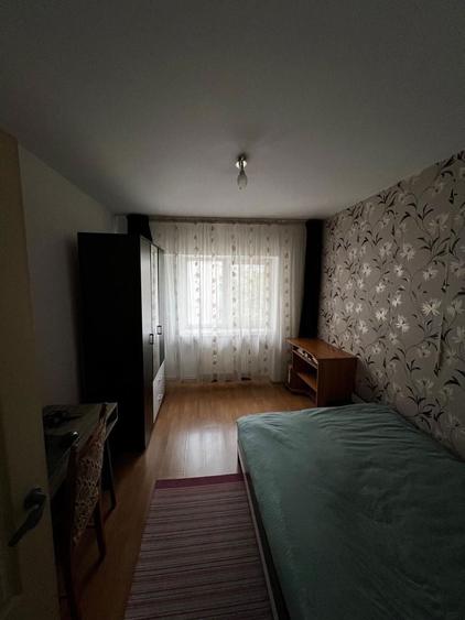 Inchiriez camera ap 4 camere Nicolina Lidl - prima statie - 5