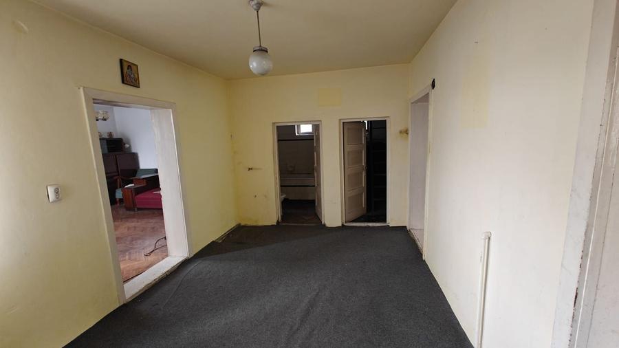 Casa cu teren de 380 mp, front la doua strazi, Gruia - 6
