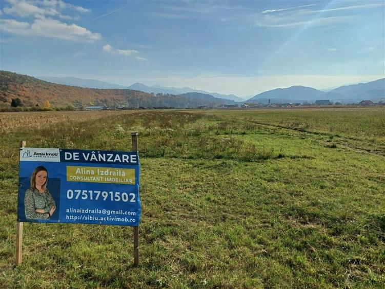 Teren Construcții intravilan de 10000 mp, în Exterior Sud