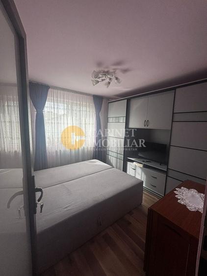 Apartament cu 3 camere semidecomandat, mobilat în Alexandru cel Bun