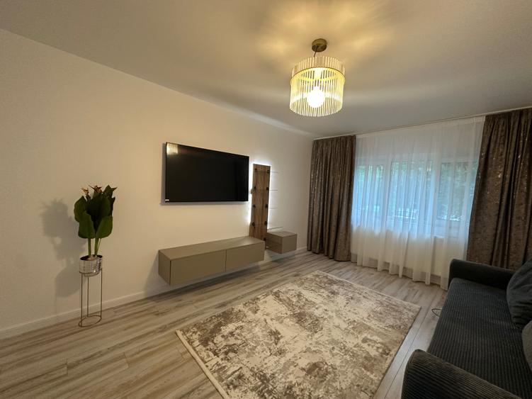 Apartament cu 2 camere decomandat în Băneasa