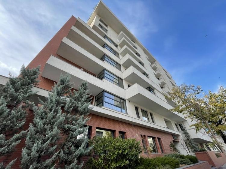 Inchirere 3 Camere || Polona -Eminescu || Mobilat || Parcare Subterana - 1