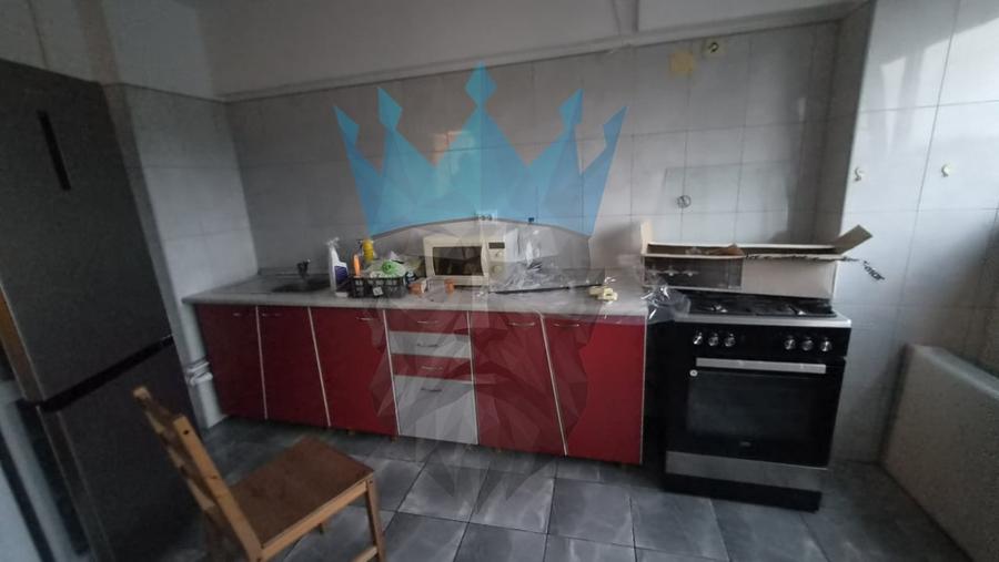 Apartament cu 2 camere decomandat, mobilat în Romană