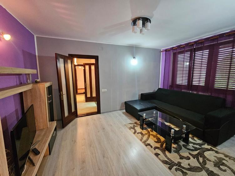 Apartament cu 3 camere decomandat în Ultracentral