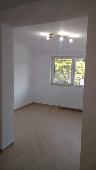Spațiu comercial, de 37 mp, în Central