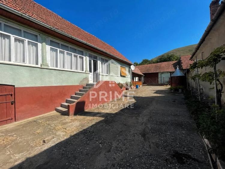 Casă cu 4 camere cu Teren 1400 Mp în Bucerdea Vinoasă