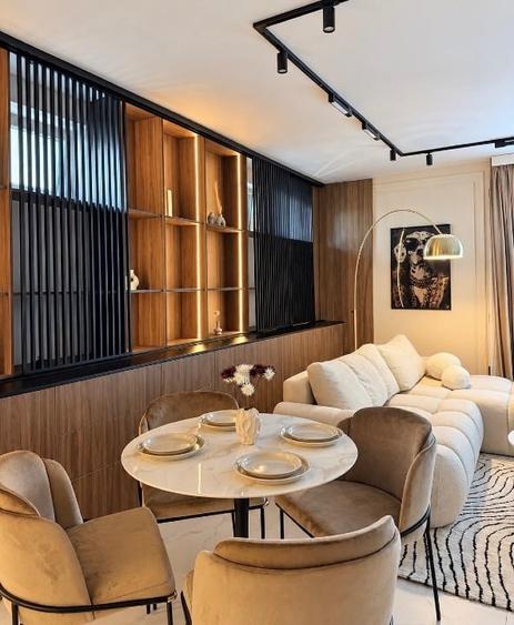 Apartament cu 2 camere decomandat, mobilat în Central