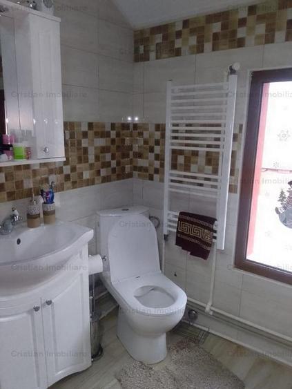 Casă cu 3 camere cu Canalizare în Apollo