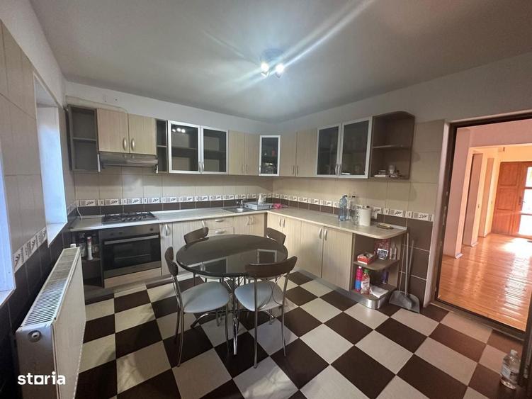 Vila, P+E+M, Str. Sofia, Oras Otopeni - 5