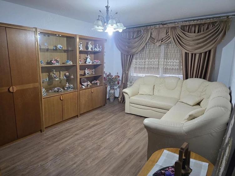 Ofer spre inchiriere apartament cu 2 camere decomandat Casa de Cultura - 2