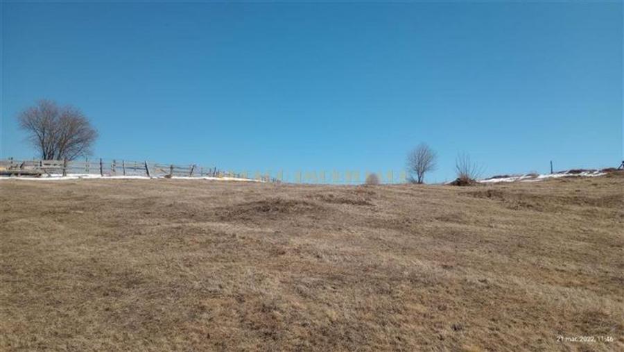 De vanzare teren in Marisel - 3