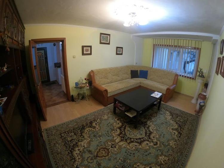 Apartament de 3 camere, 73 mp decomandat la parter inalt - 1