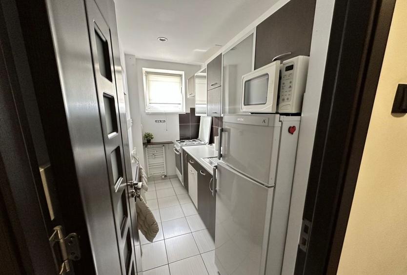 Garsoniera decomandata Gorjului - Bld. Iuliu Maniu - 5