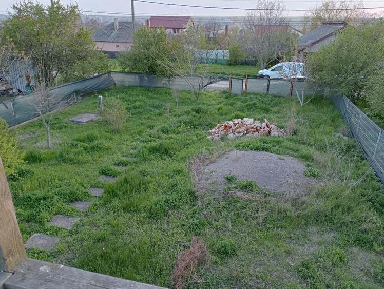 Casuta la mare cu mult teren - 6