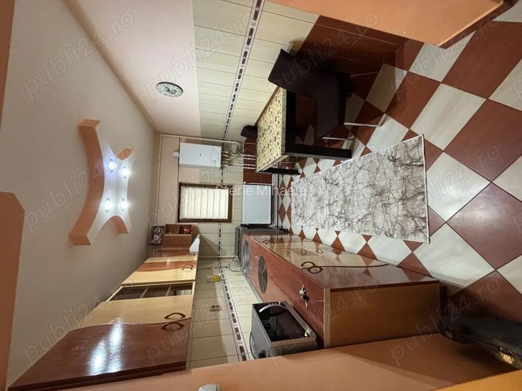 Inchiriez apartament cu 3 camere Inchiriez apartament cu 3 camere
