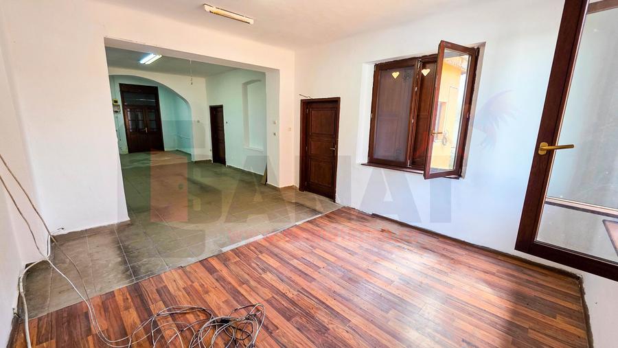 Casa + Moara + Spatiu Comercial, langa Primarie, 3 intrari |VIDEO - 25